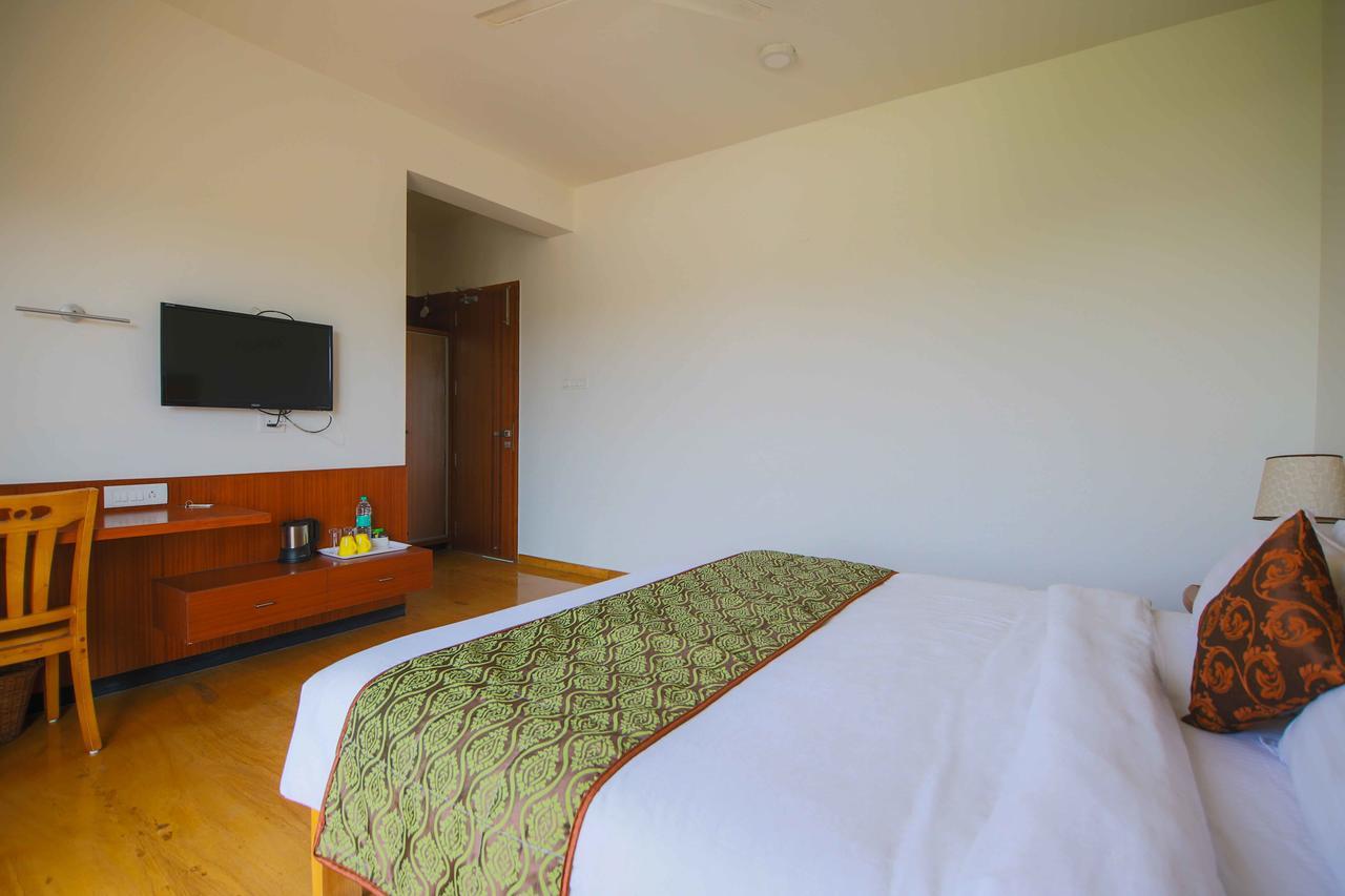 V Resorts Soma Vine Village Mahiravani Exterior photo